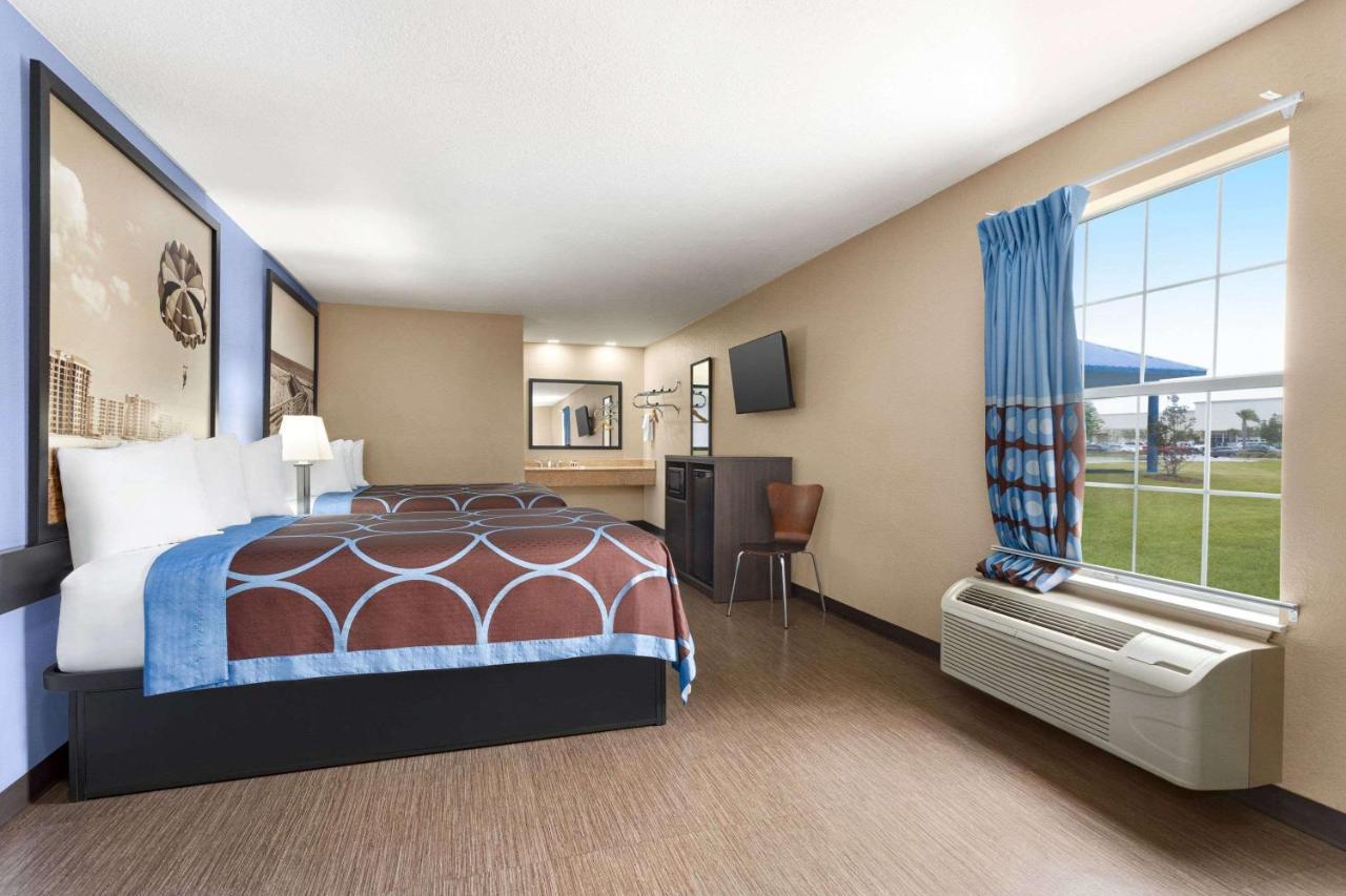 Super 8 By Wyndham Foley Motel Bagian luar foto