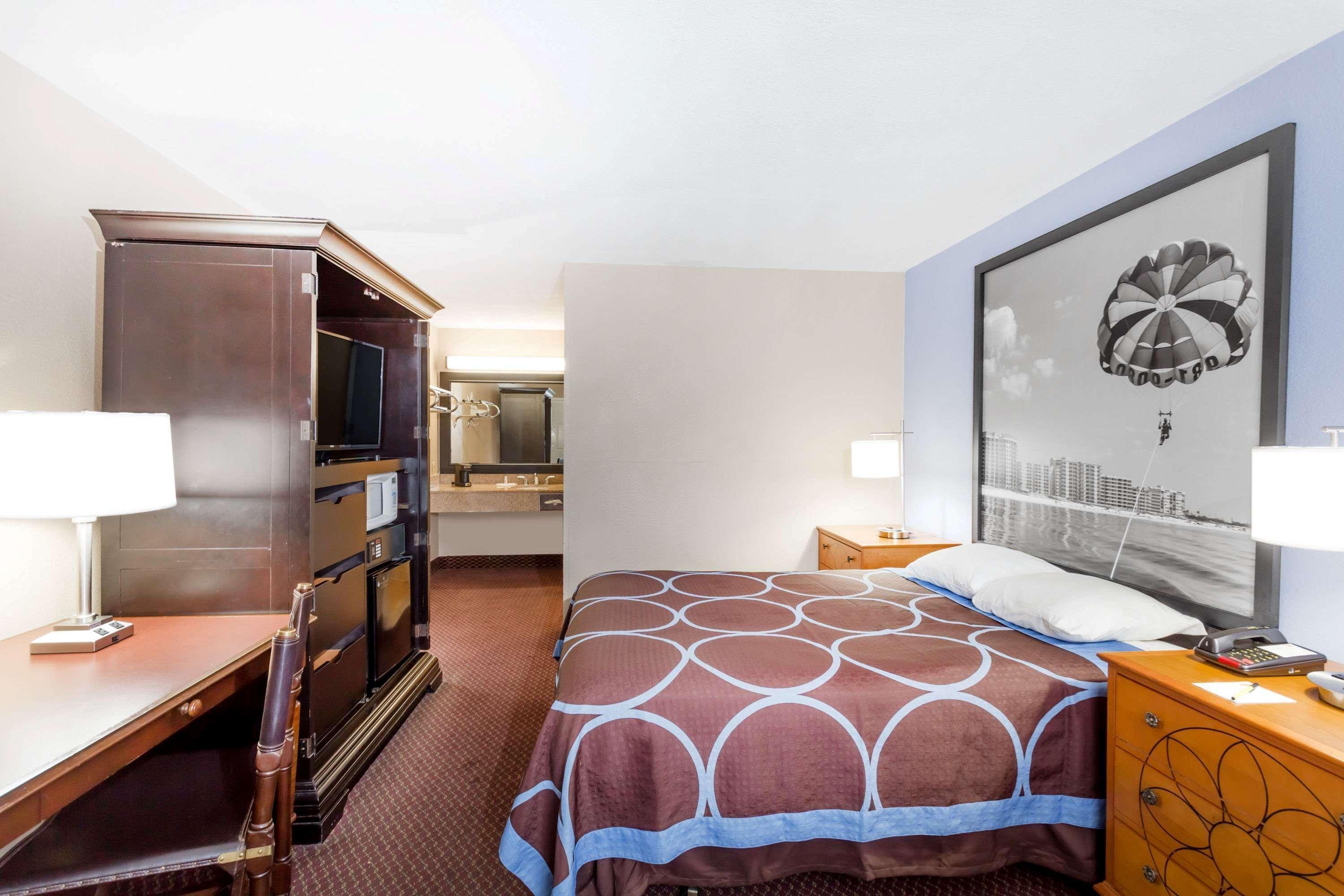 Super 8 By Wyndham Foley Motel Bagian luar foto
