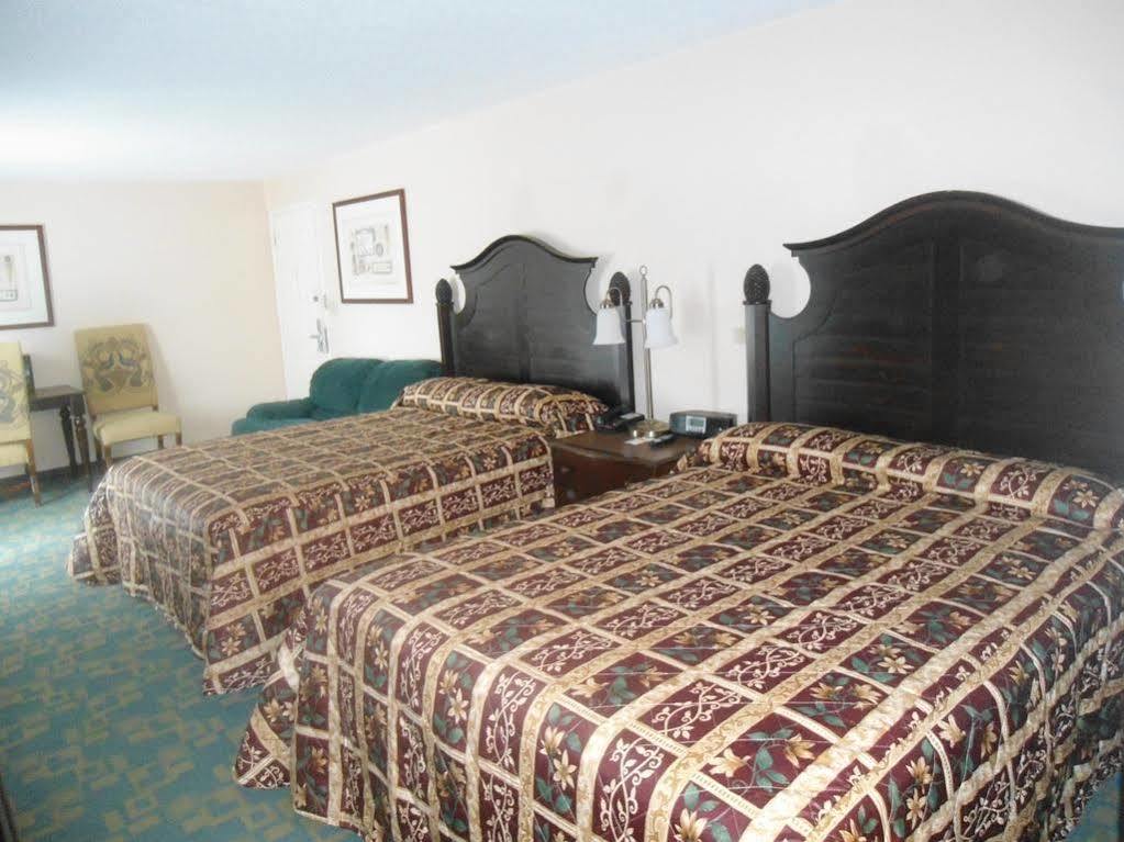 Super 8 By Wyndham Foley Motel Bagian luar foto